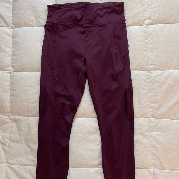 FABLETICS Plum Mesh-Detailed Leggings (W/Pockets!) - Picture 2 of 3